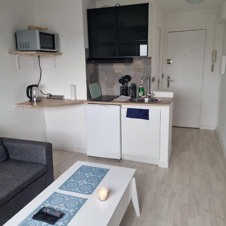 Studio Agreable Proche Gare Lejlighed Melun Eksteriør billede